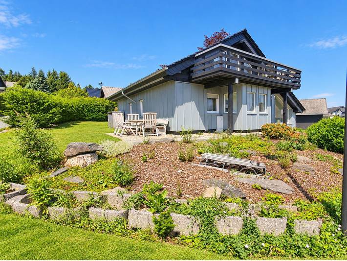 Ferienhaus für 6 Personen, mit Balkon und Terrasse sowie Garten und Sauna in Neuastenberg