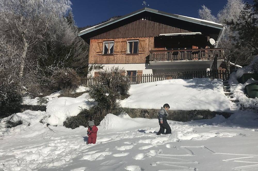 Apartamento entero, Hermosa ubicación en el impresionante Parque Nacional Bauges, Alpes franceses. Caminata en bicicleta de esquí in Aillon-le-Jeune, Chambéry region
