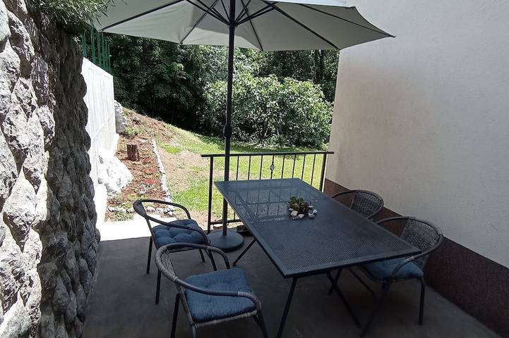 Ferienwohnung für 4 Personen, mit Terrasse und Garten