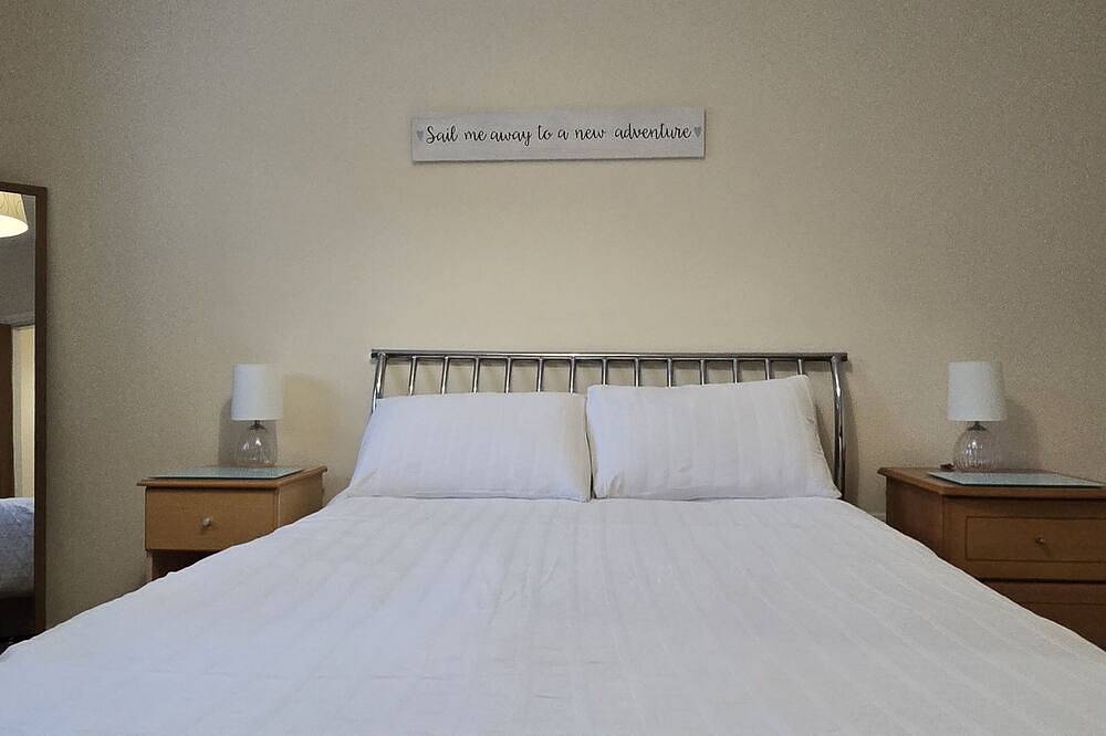 Ganze Wohnung, Apartment-Balkon-Eigenes Badezimmer in Carrickfergus, Grafschaft Antrim