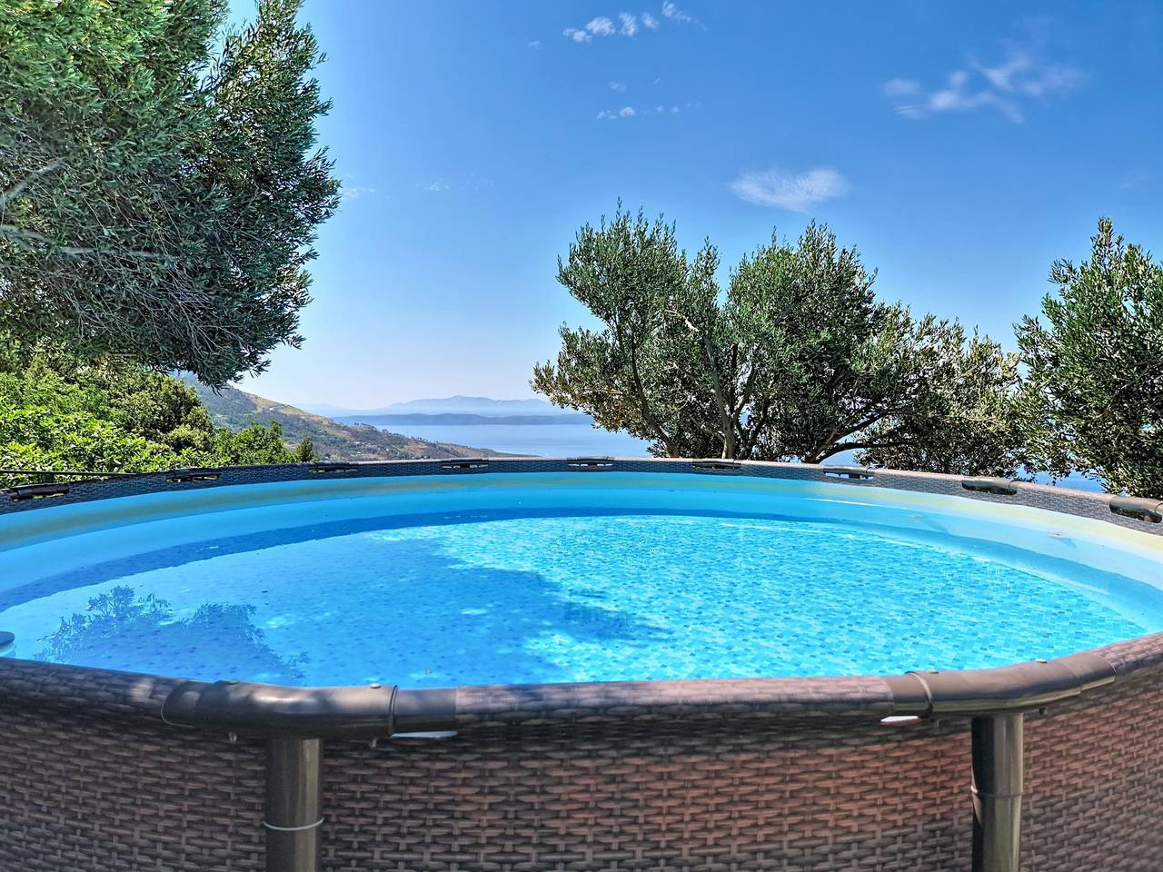 Ferienhaus Selak * großer Garten, Terrasse, Meerblick, Wlan in Makarska, Makarska Riviera