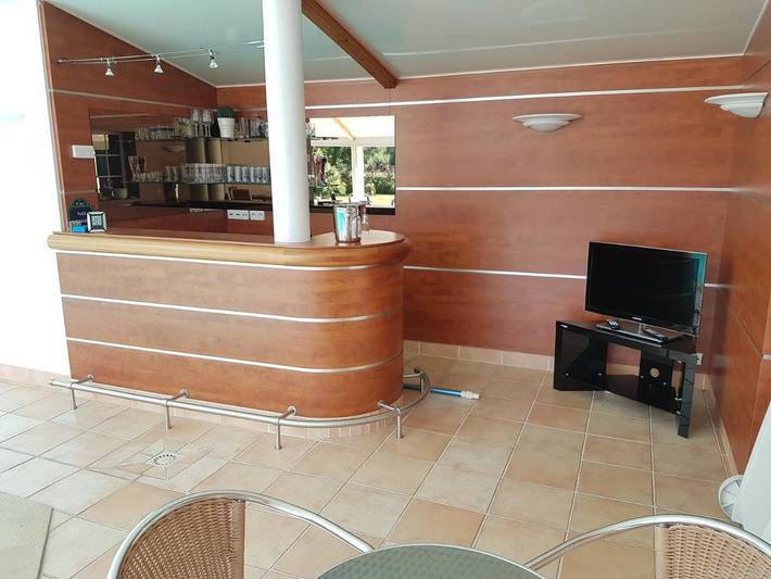 Location de vacances pour 6 personnes, avec piscine ainsi que sauna et jardin à Le Cellier - 3