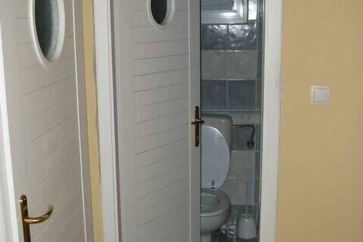 Ganze Wohnung, Apartment a 45sqm, unobstructed sea view, about 150m to the sea in Jablanac, Kvarner Festland