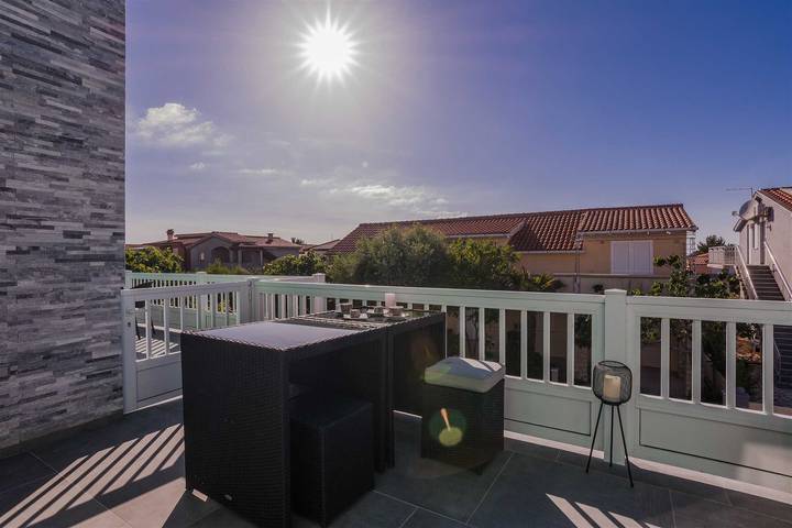 Ferienwohnung für 2 Personen, mit Balkon, kinderfreundlich auf Vir - 3