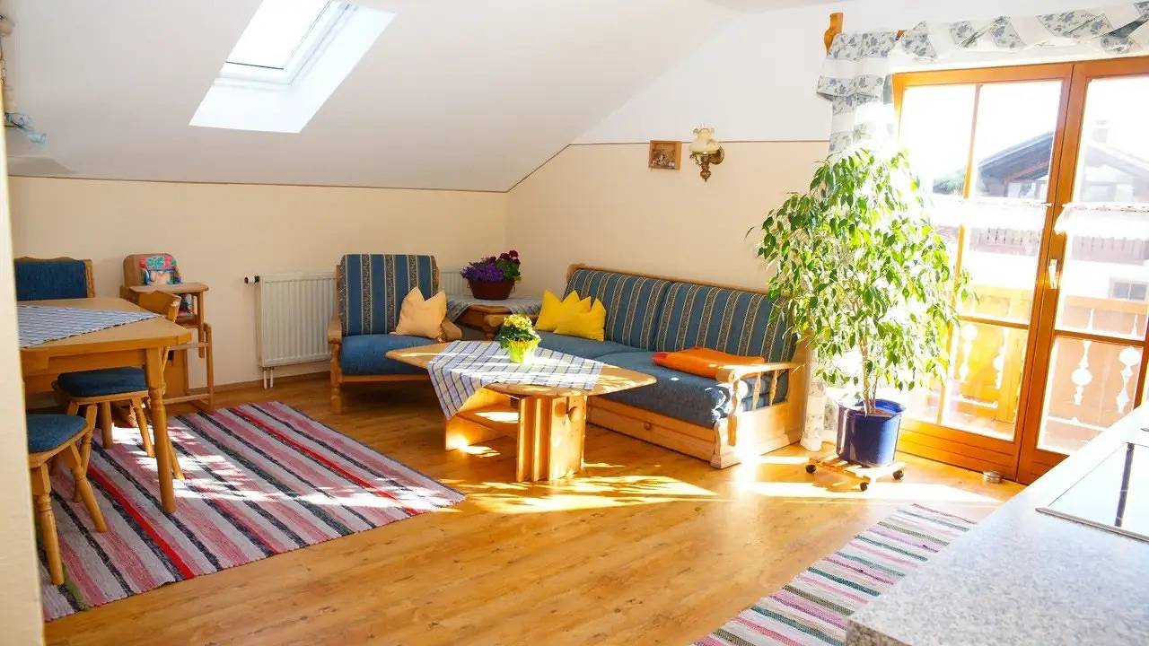 Ganze Ferienwohnung, Ferienwohnung für 3 Personen (75 m²) in Böbing in Böbing, Romantische Straße
