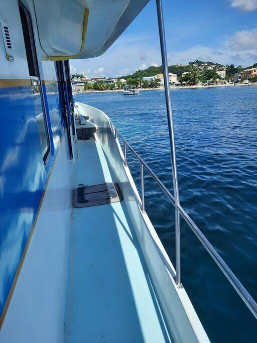 Bateau pour 8 personnes, avec vue ainsi que piscine et balcon dans Pointe du Bout - 3