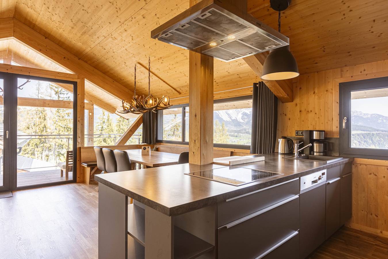Superior Chalet # 03 mit Sauna & Whirlwanne innen in Pichl-Preunegg, Schladming-Dachstein