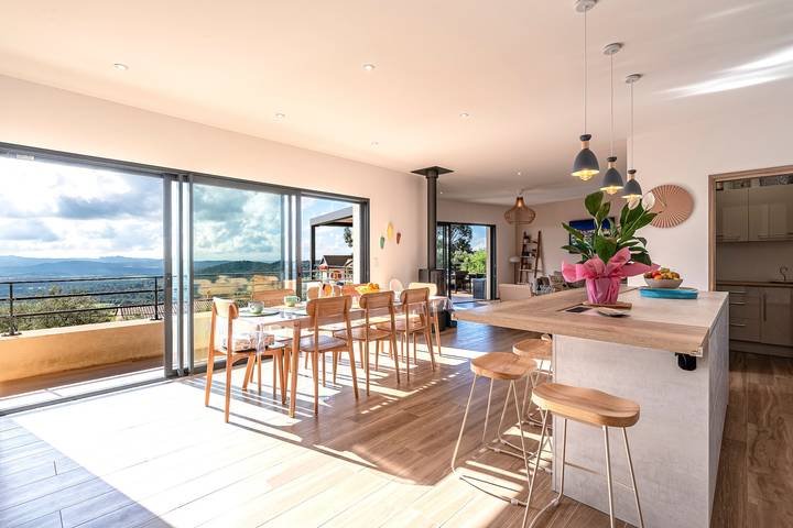 Location de vacances pour 8 personnes, avec balcon et jardin à Figari - 3