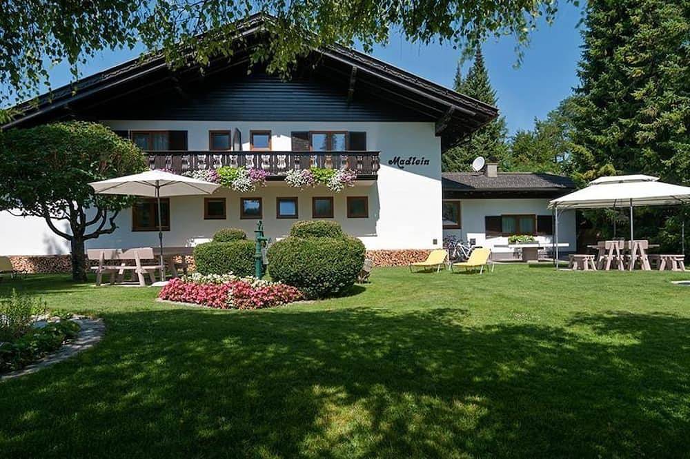 Haus Madlein - Doppelbettzimmer mit Balkon in Karawanken und Bachergebirge, Villach