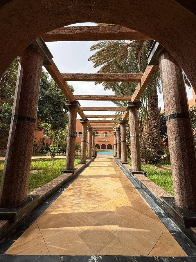 Hôtel pour 3 personnes, avec jardin et piscine ainsi que vue et terrasse, animaux acceptés