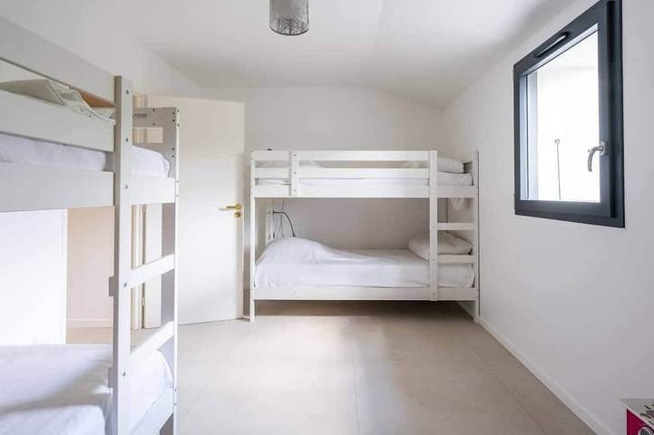 Location de vacances pour 10 personnes, avec Piscine à Le Poët-Laval - 2