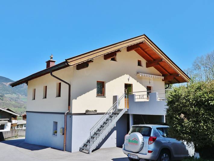 Ferienwohnung für 6 Personen, mit Terrasse und Ausblick in Niedernsill