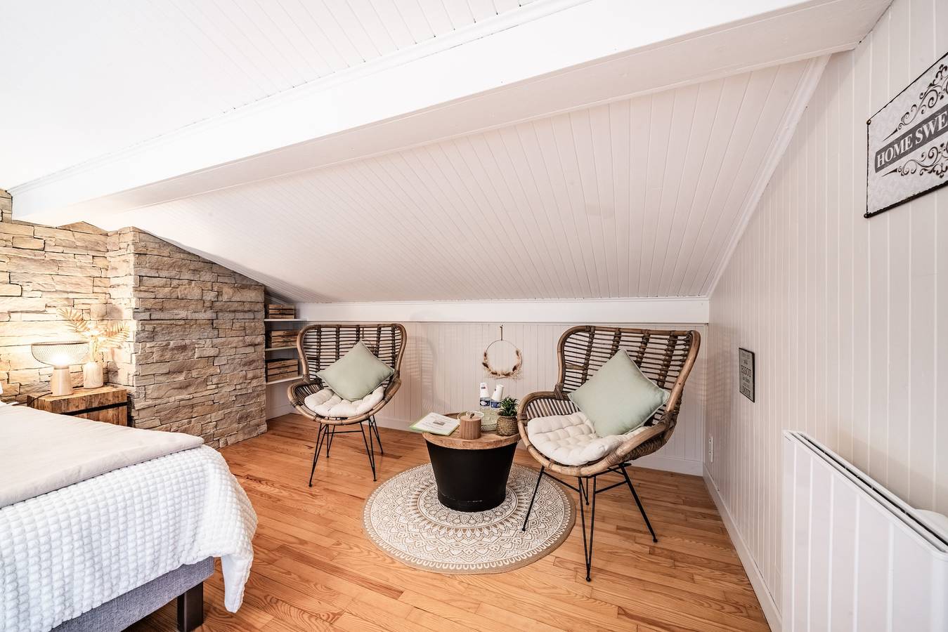 Chambre d’hôtes « Chambre Aventurine » avec vue montagne, piscine partagée et Wi-Fi in Fillière, Région d'Annecy