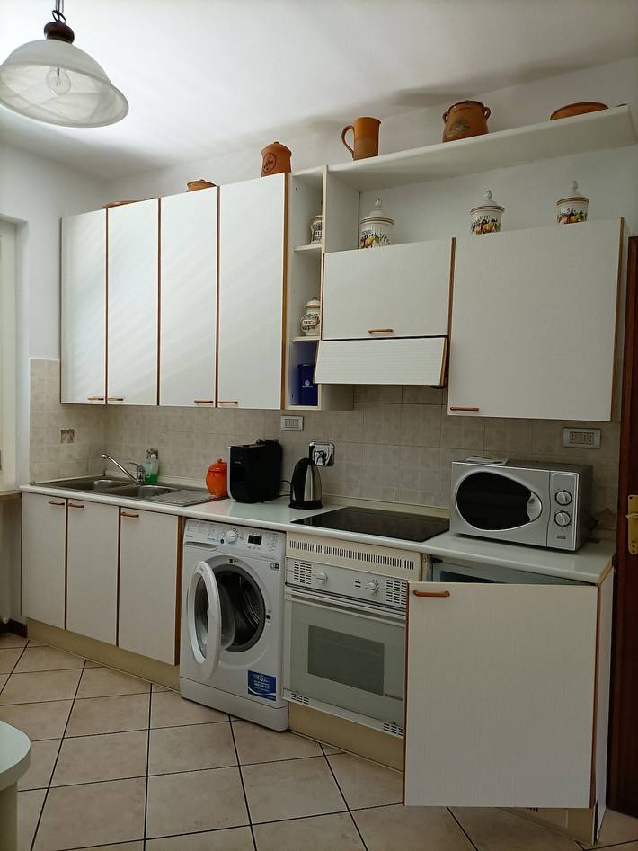 Holiday Home 'Tramonto sul Castello di Poppi' with View, Hot Tub, Garden & Wi-Fi in Poppi, Casentino