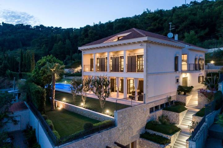 Villa für 10 Personen, mit Pool und Garten in Split - 4