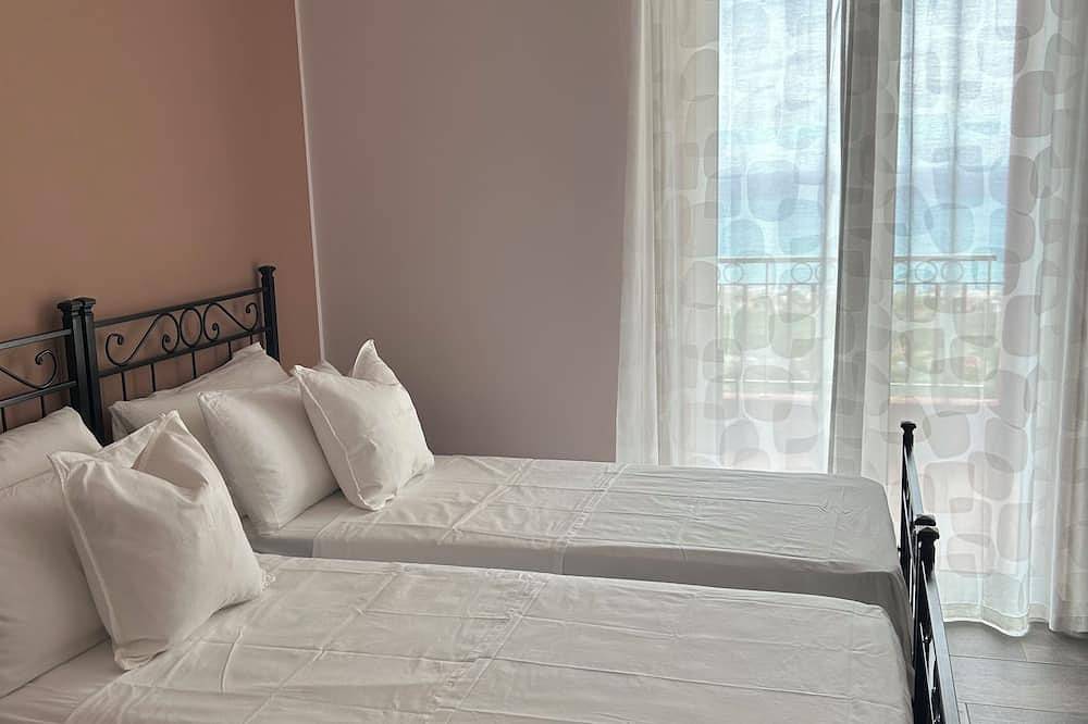 Entire apartment, Panorama d'oro in Brolo, Messina Province