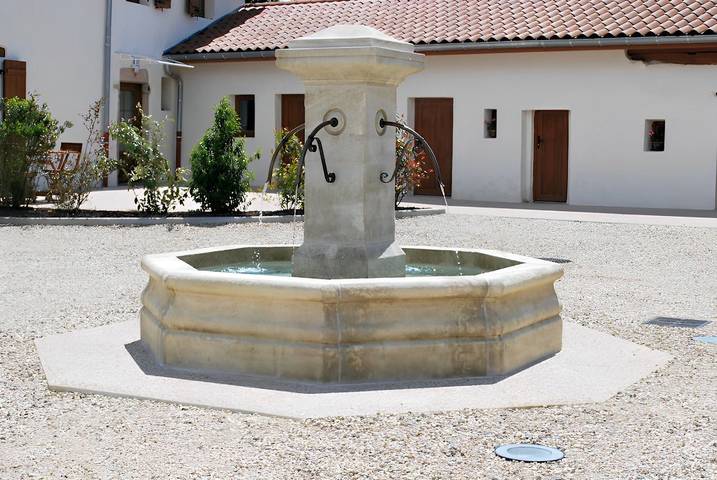 Chambre d’hôte pour 5 personnes, avec piscine et jardin dans l' Isère - 4