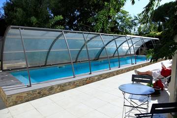 Cottage pour 2 personnes, avec piscine et jardin à Cournonterral