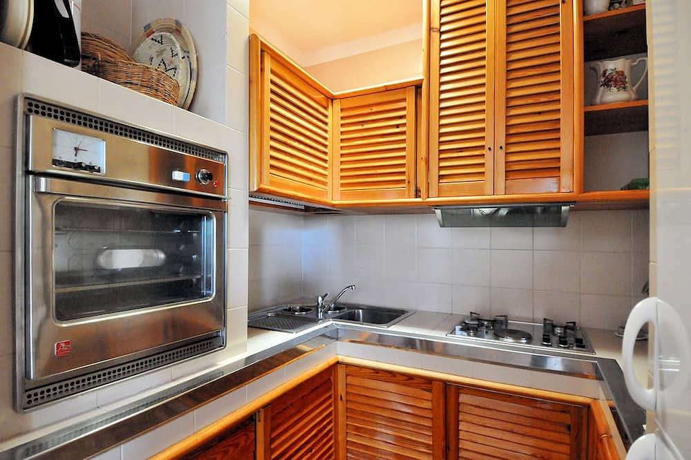 Villasimius, Haus mit Garten auf 100 m. vom Meer in Cala Caterina, Cagliari Provinz
