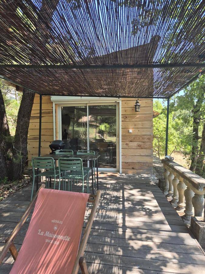 Location de vacances pour 4 personnes, avec jardin ainsi que piscine et vue à Néoules - 2