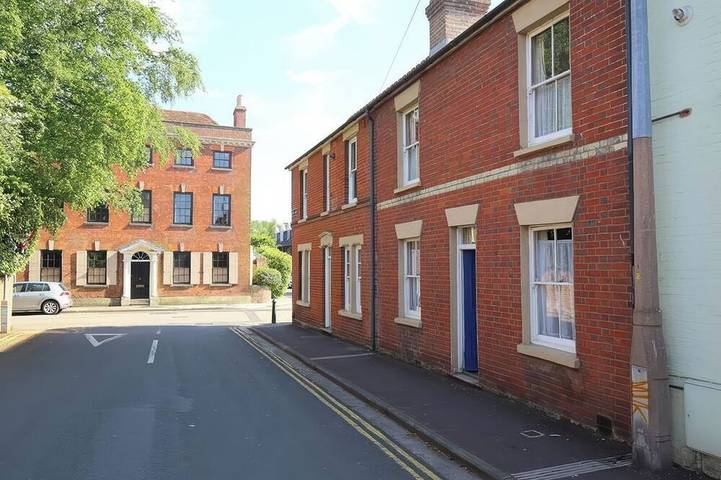 Cottage for 3 people, with Terrace in Salisbury