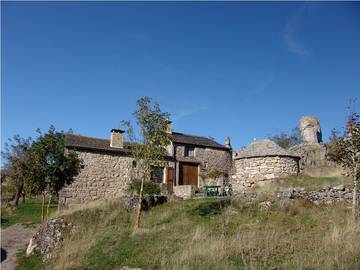 Gîte pour 2 Personnes dans Fraissinet-de-Fourques, Région de Florac, Photo 1