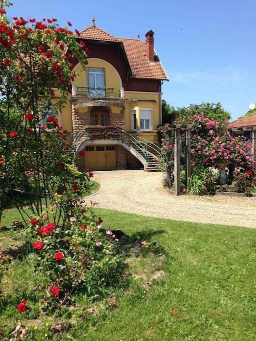 Bourgogne grande maison avec jardin à la française in Pontailler-sur-Saône, Région de Dijon