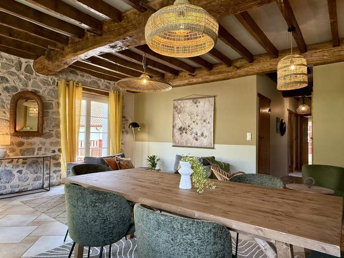 Gîte pour 5 personnes, avec Terrasse et Jardin