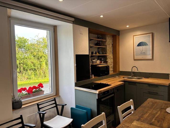 Location de vacances pour 4 personnes, avec vue à Saint-Côme-du-Mont - 2