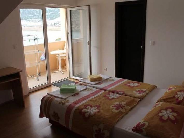 Ganze Wohnung, Ferien apart. für 8 in Rogotin, Dubrovnik-Neretva