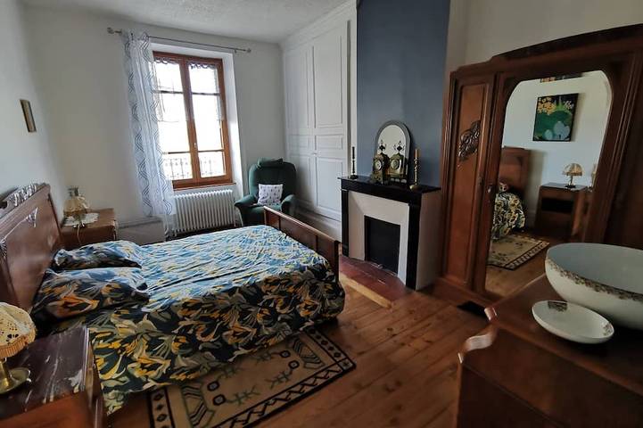 Location de vacances pour 6 personnes, avec jardin à Champagnac - 2