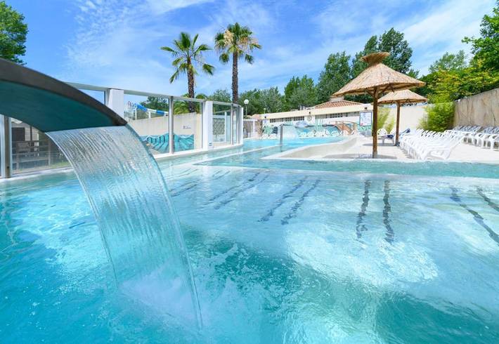 Camping pour 6 personnes, avec jacuzzi et terrasse ainsi que piscine et sauna au Le Grau-du-Roi - 2