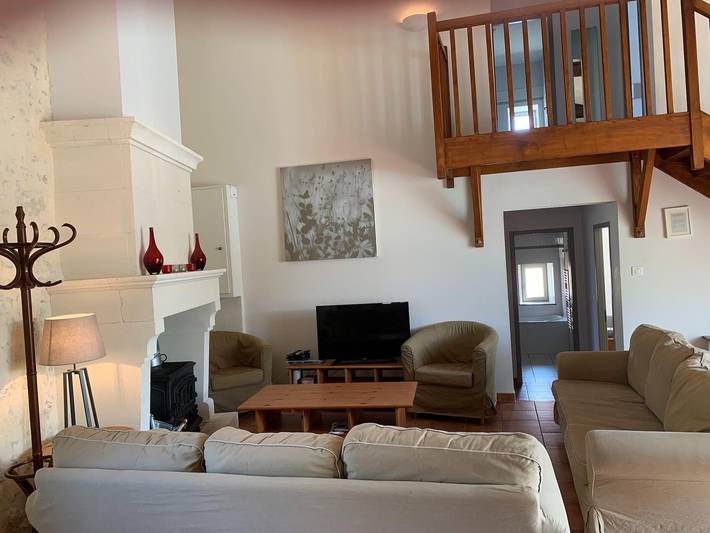 Location de vacances pour 8 personnes, avec piscine, adapté aux familles à Chalais - 3