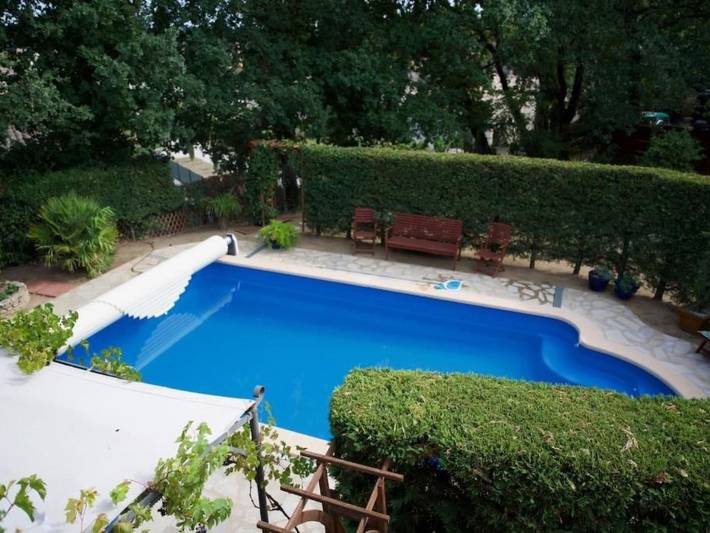 Gîte pour 3 personnes, avec terrasse ainsi que piscine et jardin à Laudun-l'Ardoise - 4