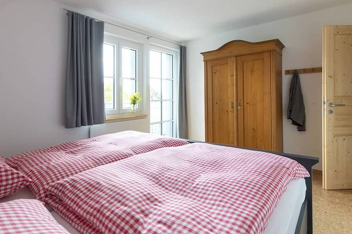 Ferienhaus für 14 Personen, mit Balkon und Garten in Weilheim - 2