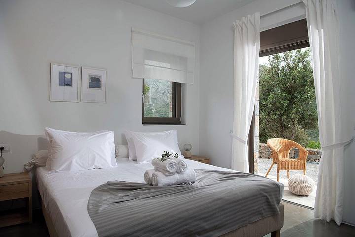 Location de vacances pour 10 personnes, avec piscine et balcon/terrasse à Agios Nikolaos - 2