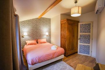 Cottage pour 6 personnes, avec jardin et vue, animaux acceptés à Pruzilly