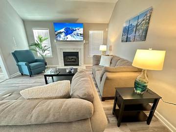 Gîte pour 11 personnes, avec jardin à La Vergne