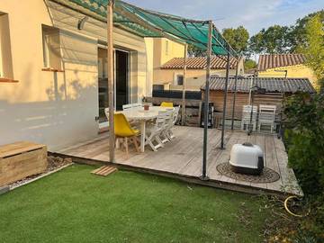 Location de vacances pour 4 personnes, avec terrasse à La Barben