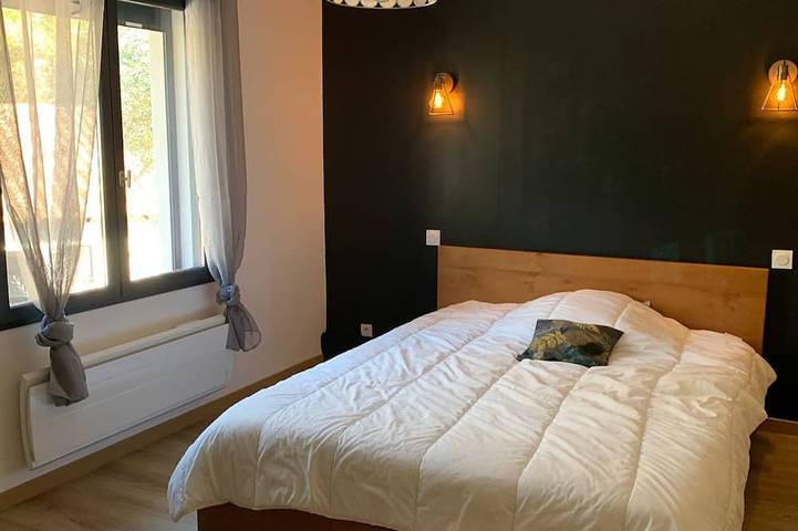 Beautiful 10p villa with private pool, jacuzzi & tennis court in Vers-Pont-du-Gard, Nimes und Umgebung