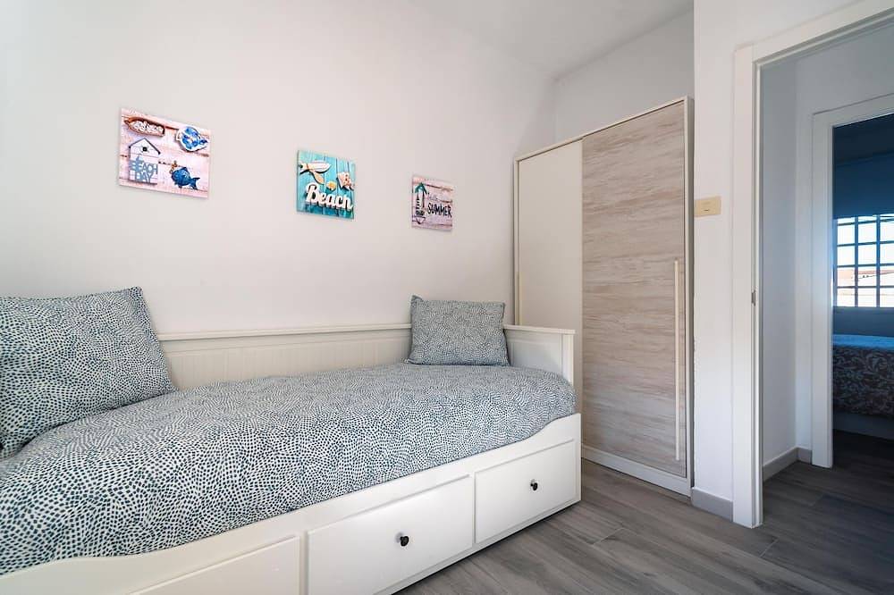 Entire apartment, Apartment-Apartment-Ensuite with Shower-Street Vie in O Grove, Rías Baixas