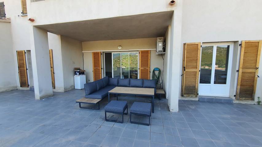 Gîte pour 6 personnes, avec terrasse à Oletta