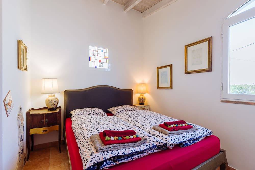 Ganze Wohnung, Casa tempo e amor: ein Zuhause für zwei über den Dächern von Vila do Bispo in Vila do Bispo e Raposeira, Naturpark Südwest-Alentejo und Costa Vicentina