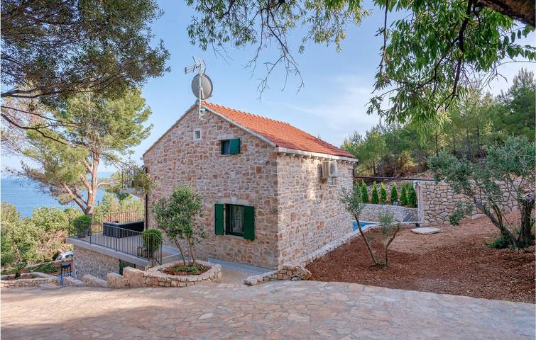 Ferienhaus für 6 Personen, mit Sauna und Terrasse sowie Ausblick und Pool auf Hvar - 4
