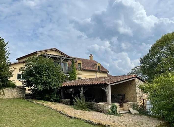 Gîte pour 4 personnes, avec piscine, animaux acceptés à Sainte-Alvère