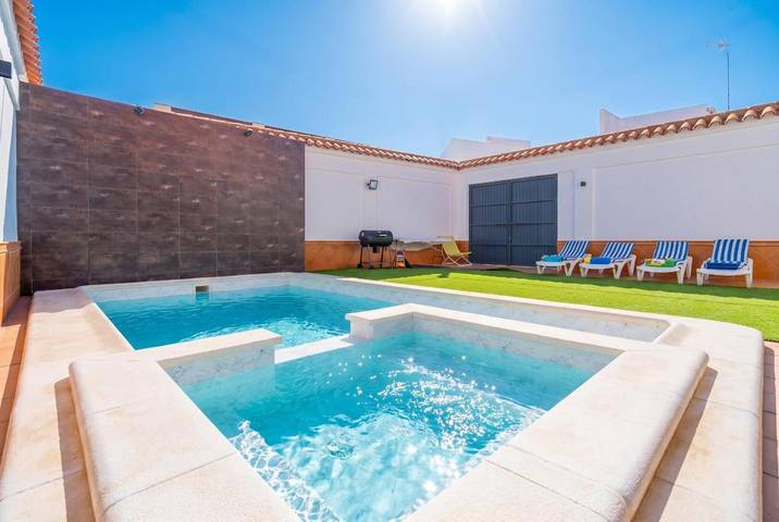 Gîte pour 16 personnes, avec Balcon et Terrasse ainsi que Jacuzzi et Jardin dans La Lantejuela - 2