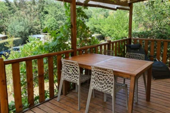 Gîte pour 4 personnes, avec piscine et terrasse à Espira-de-Conflent