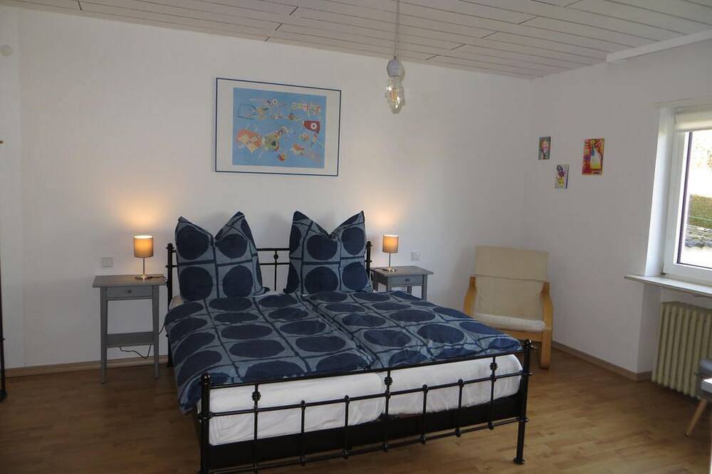 Ganze Wohnung, Ferienwohnung Weinbachtal - Fewo Weinbachtal in Wallerfangen, Saargau