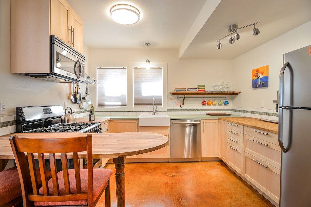 Ganze Wohnung, Fabelhaftes Apartment in Portlands Stadtteil Sellwood in Sellwood, Portland