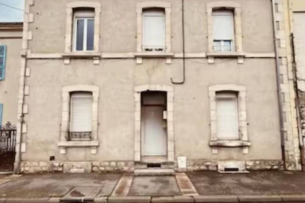 Entire apartment, Le Baltique in Montluçon, Montluçon region
